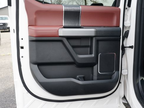 Used 2018 Ford F150 Platinum w/ Equipment Group 701A Luxury image 20