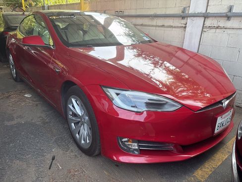 Used 2017 Tesla Model S 75 image 1
