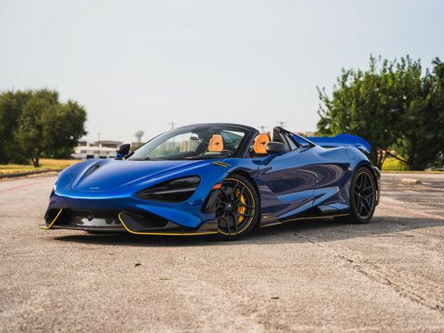 Used 2022 McLaren 765LT RWD image 1