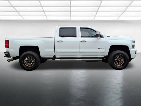 Used 2019 Chevrolet Silverado 2500 LTZ w/ Duramax Plus Package image 7