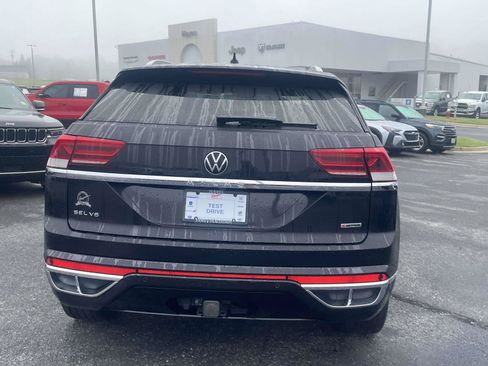 Used 2022 Volkswagen Atlas Cross Sport SEL Premium R-Line AWD/4WD image 4