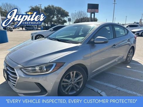 Used 2017 Hyundai Elantra SE image 1
