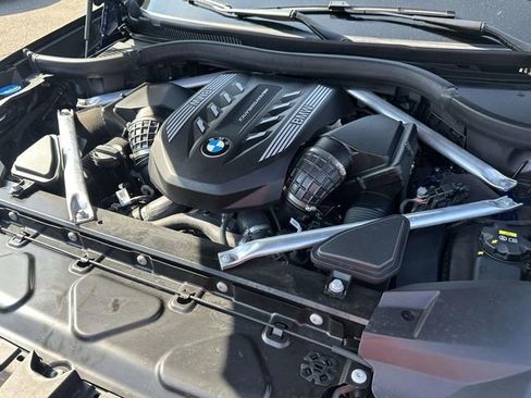 Used 2021 BMW X7 M50i AWD/4WD image 15