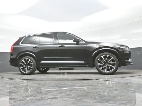 Used 2023 Volvo XC90 B6 Plus AWD/4WD image 28