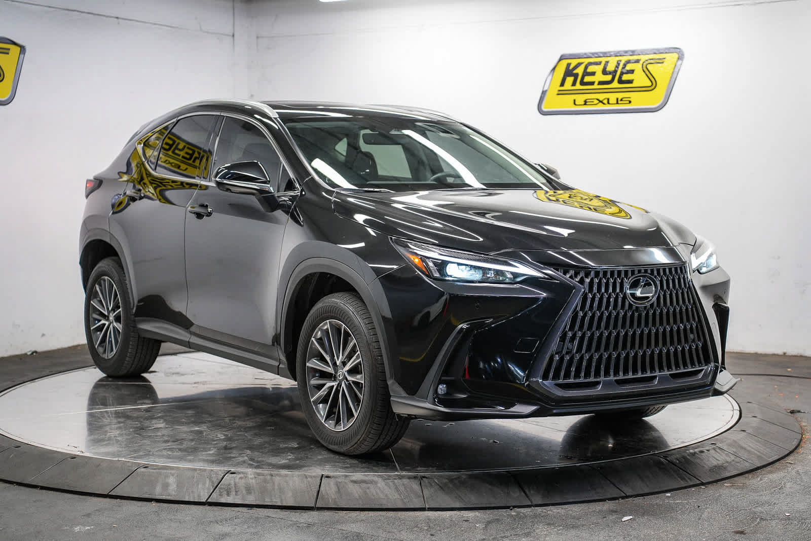Used 2026 Lexus NX 350 AWD w/ Cold Area Package image 8