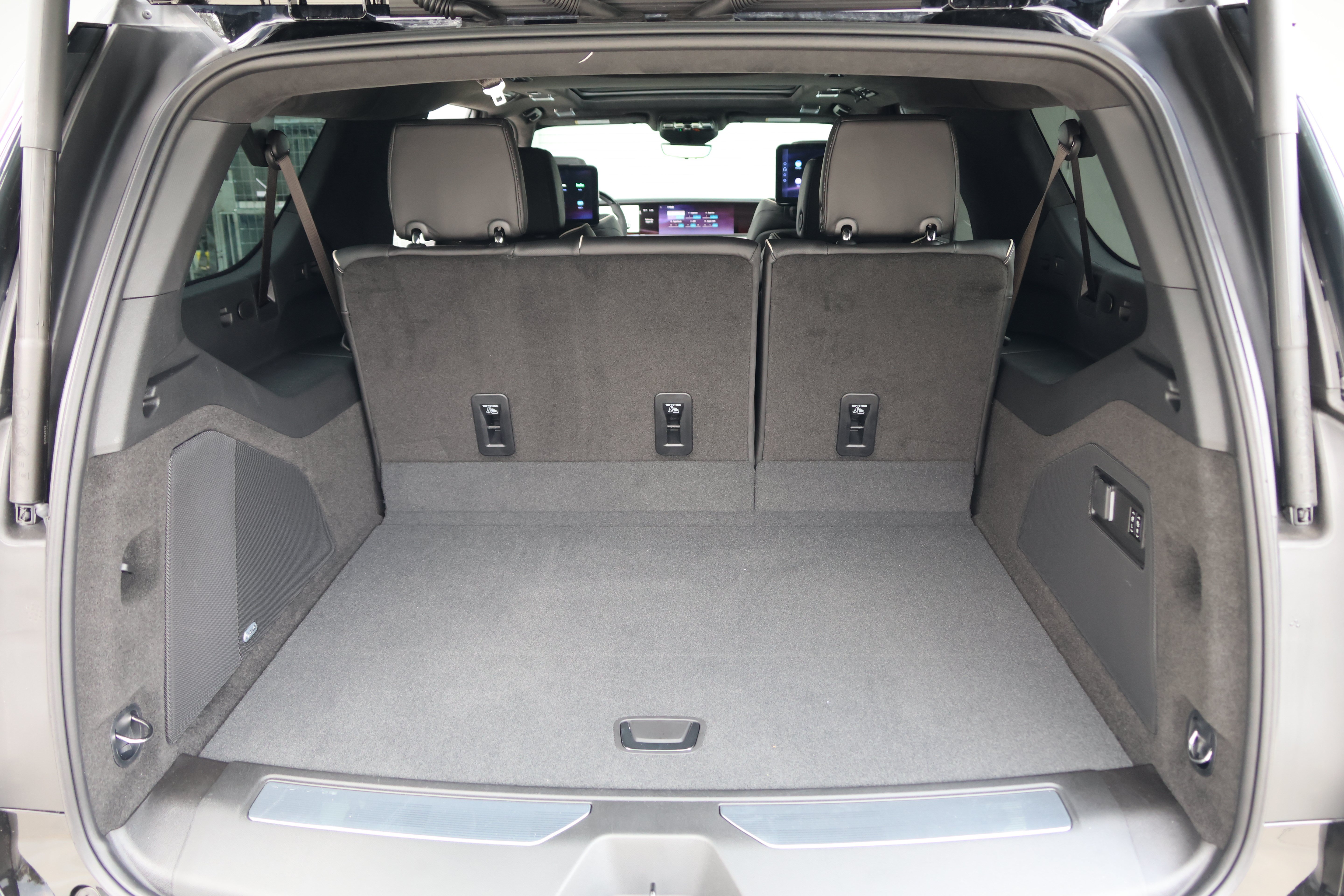 Used 2026 Cadillac Escalade ESV V AWD/4WD image 47