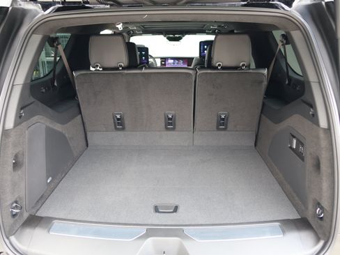 Used 2026 Cadillac Escalade ESV V AWD/4WD image 47