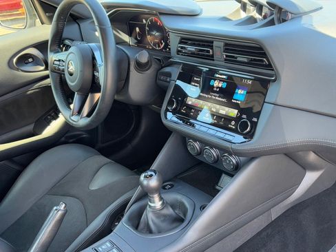 Certified 2024 Nissan Z Performance w/ Floor Mat Package image 9