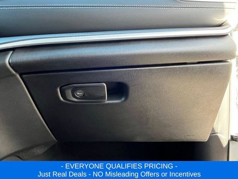 New 2025 Jeep Grand Cherokee L Laredo image 21