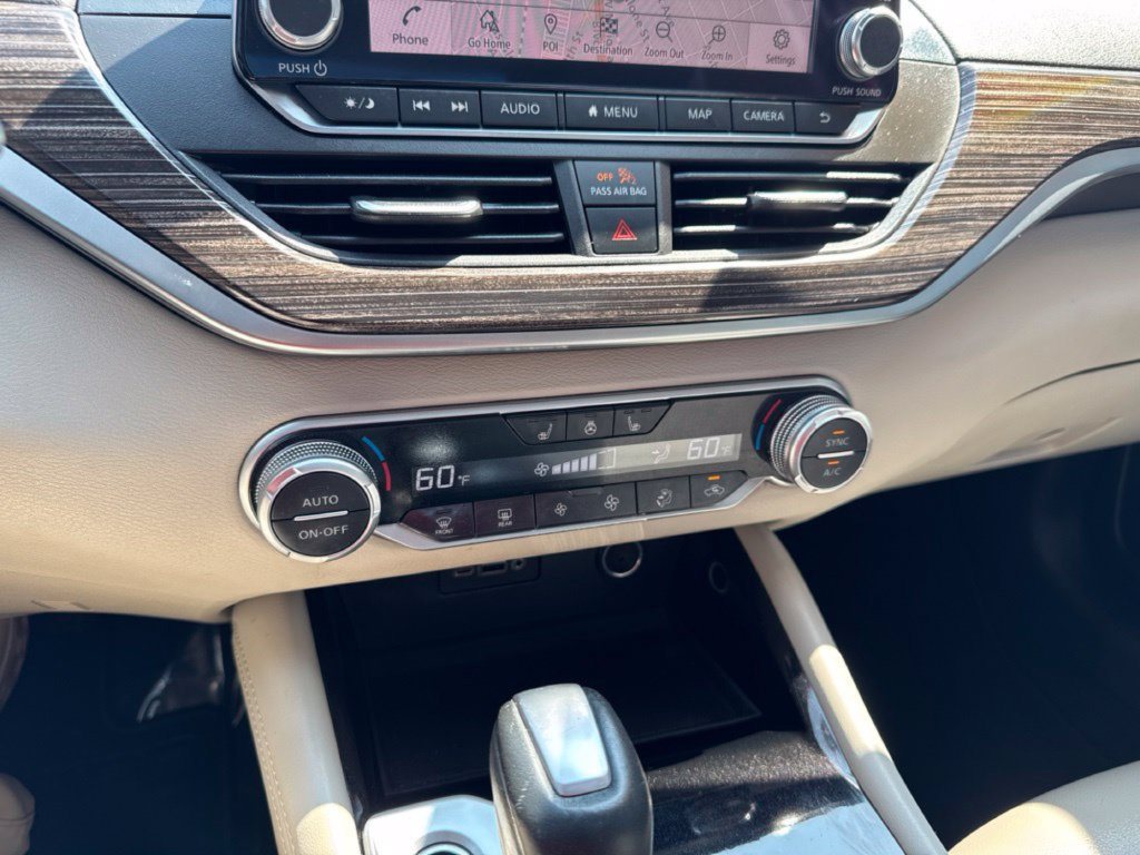 Used 2020 Nissan Altima 2.0 Platinum FWD image 13