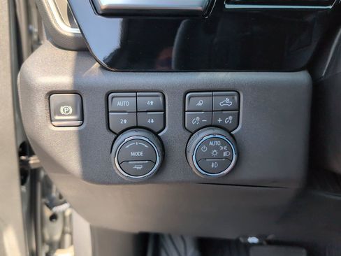Used 2026 Chevrolet Silverado 1500 LTZ w/ Z71 Off-Road Package AWD/4WD image 30
