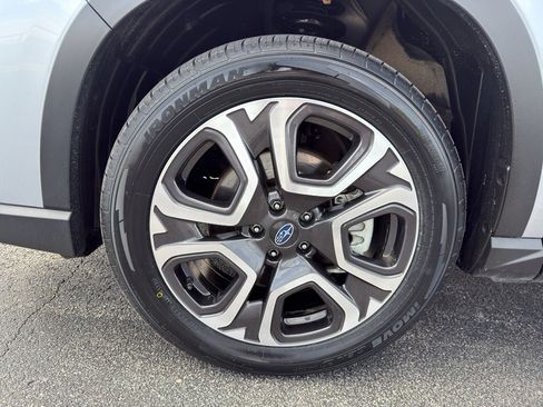 Used 2024 Subaru Ascent Limited w/ Technology Package AWD/4WD image 9