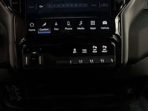 Used 2024 RAM 2500 Big Horn w/ Level 2 Equipment Group image 7