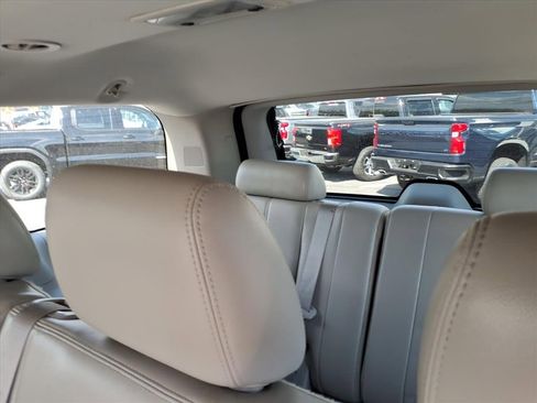 Used 2011 Chevrolet Tahoe LT AWD/4WD image 17