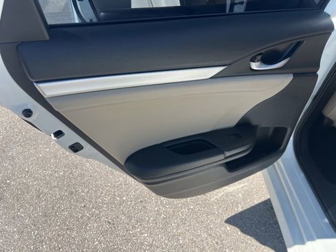 Used 2018 Honda Civic EX-L image 18