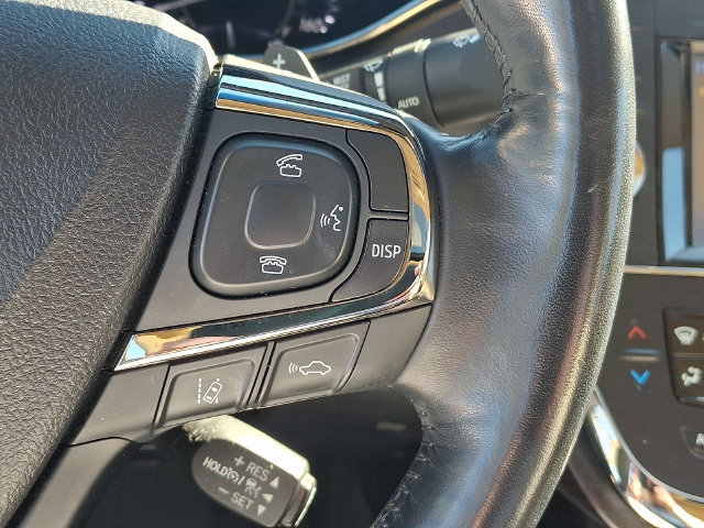 Used 2018 Toyota Avalon Limited w/ All Weather Liner Package FWD image 8