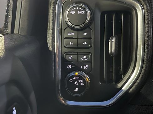 Used 2021 GMC Sierra 2500 Denali w/ Denali Ultimate Package image 27