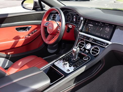 Certified 2023 Bentley Continental GT V8 AWD/4WD image 58