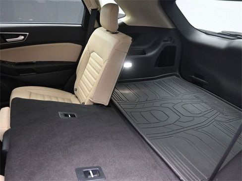 Used 2017 Ford Edge SEL w/ Equipment Group 201A image 21