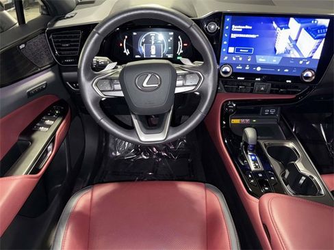 Used 2023 Lexus NX 300h 350h Luxury image 4