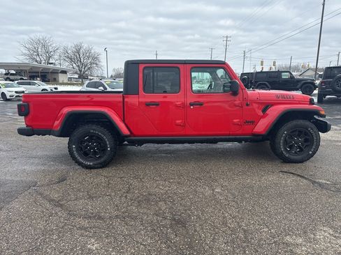 Used 2022 Jeep Gladiator Willys image 7