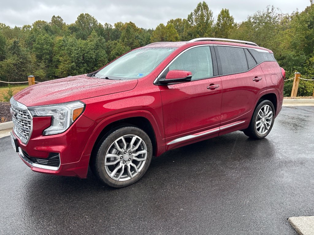 Used 2023 GMC Terrain Denali w/ LPO, Floor Liner Package AWD/4WD image 1