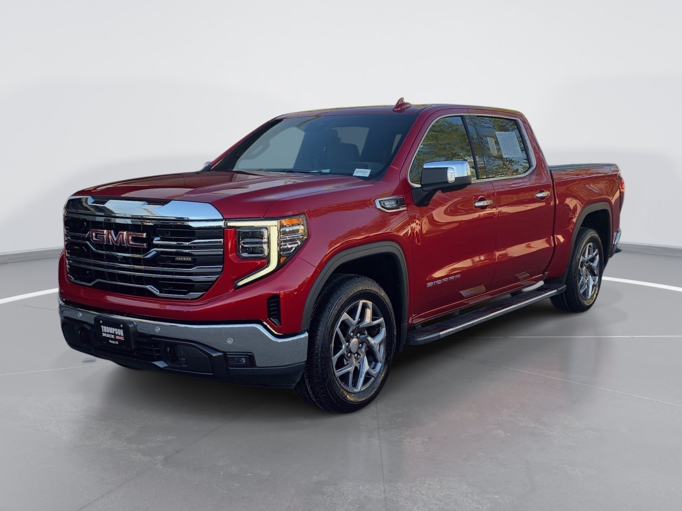 Used 2025 GMC Sierra 1500 SLT w/ SLT Premium Plus Package AWD/4WD image 7