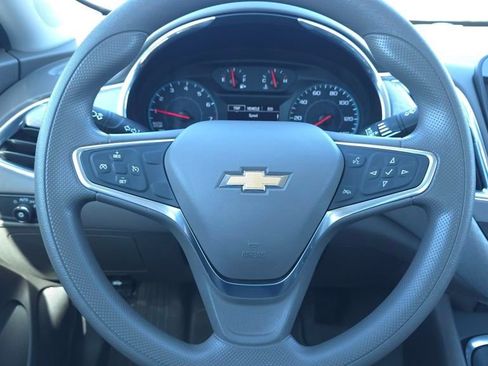 Used 2020 Chevrolet Malibu LT image 25