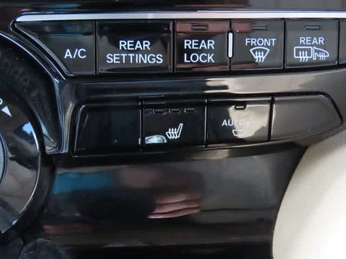 Used 2022 Acura MDX SH-AWD image 24