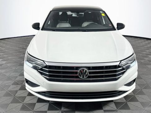 Used 2019 Volkswagen Jetta R-Line FWD image 3