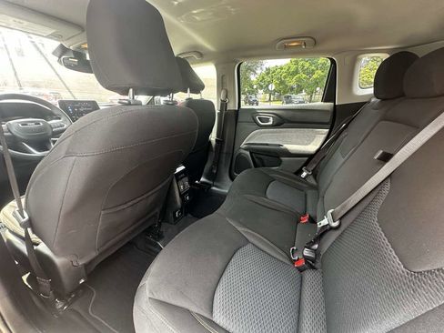 Used 2022 Jeep Compass Sport image 15