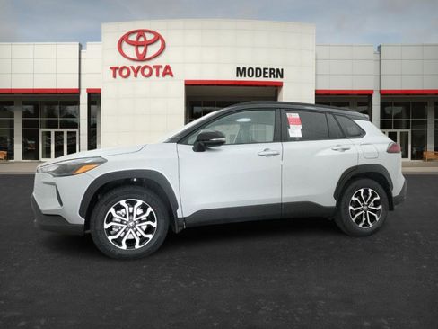 New 2026 Toyota Corolla Cross SE image 8