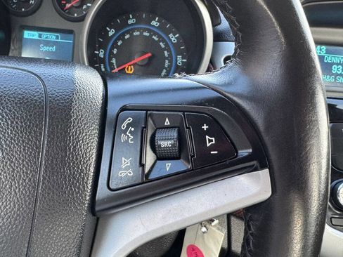 Used 2014 Chevrolet Cruze LT image 16
