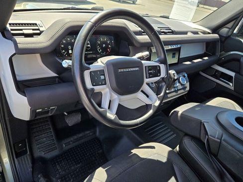 Used 2021 Land Rover Defender 90 First Edition image 12