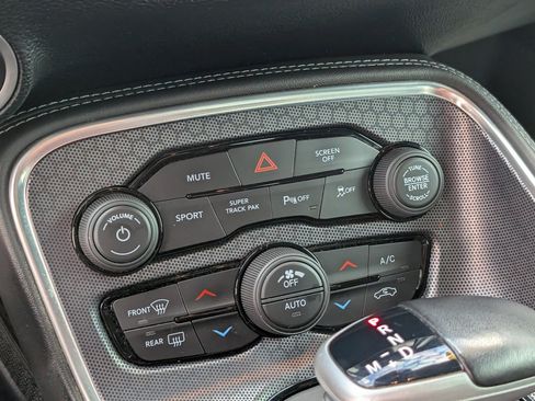 Used 2018 Dodge Challenger GT w/ GT Interior Package AWD/4WD image 18