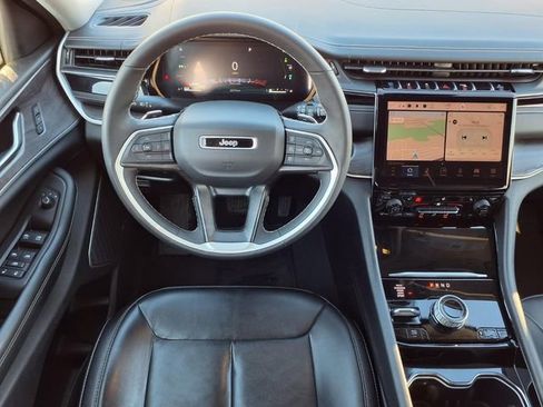 Used 2022 Jeep Grand Cherokee Limited 4xe image 6