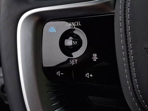 Used 2025 INFINITI QX80 Sensory AWD/4WD image 22