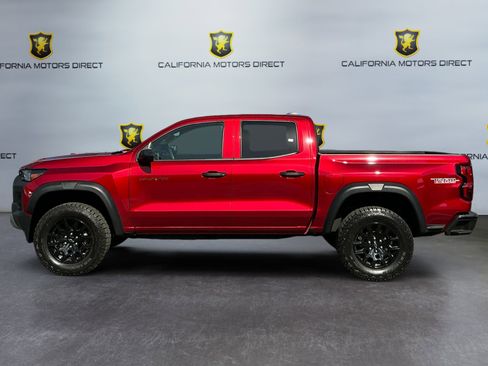 Used 2025 Chevrolet Colorado Trail Boss AWD/4WD image 2