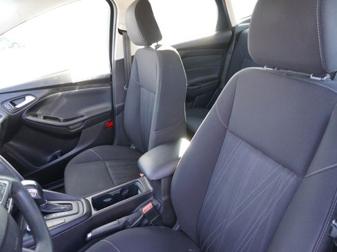 Used 2016 Ford Focus SE image 19