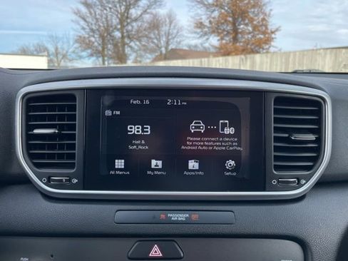 Used 2020 Kia Sportage LX image 19