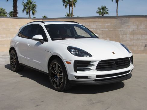 Used 2020 Porsche Macan Base image 2