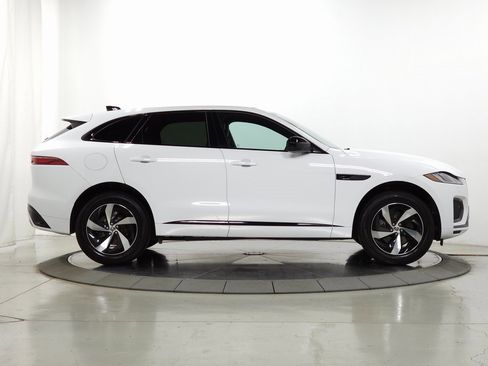Certified 2025 Jaguar F-PACE R-Dynamic S image 7