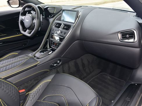 Used 2023 Aston Martin DBS Coupe RWD image 29