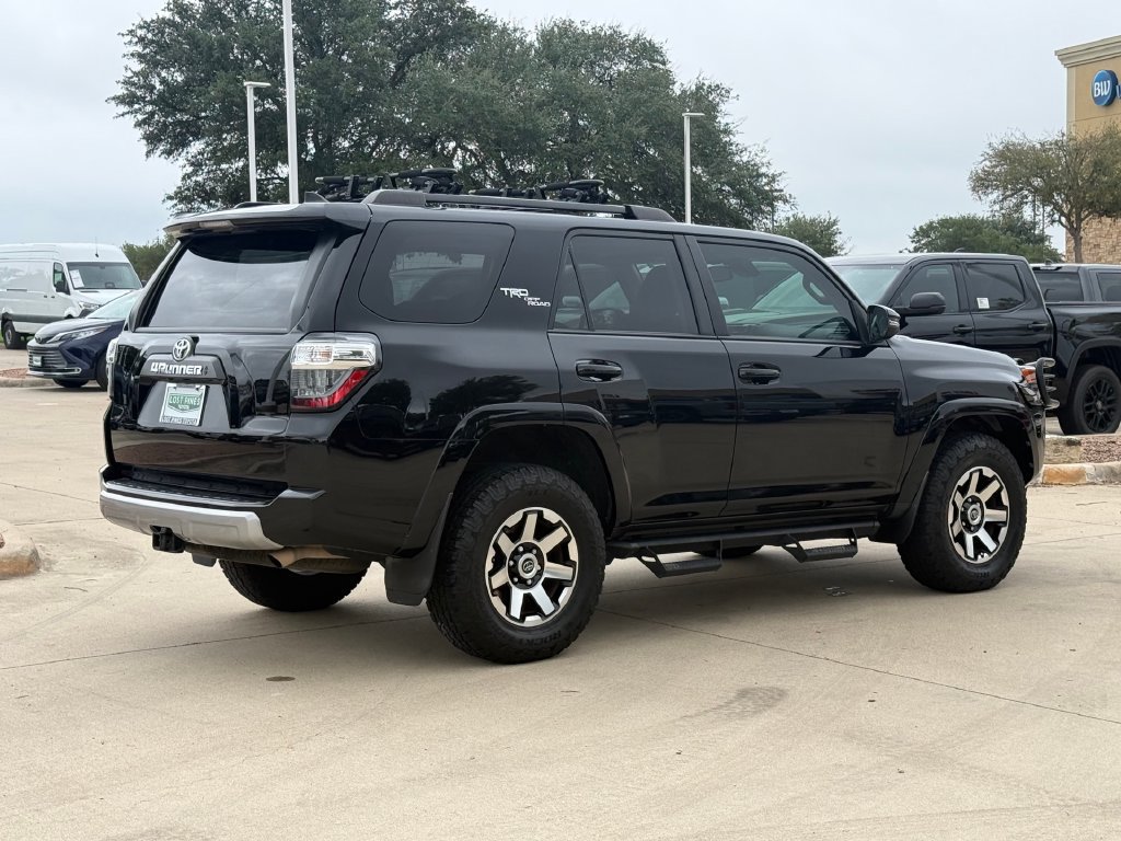 Used 2021 Toyota 4Runner TRD Off-Road Premium w/ Moonroof Package AWD/4WD image 4