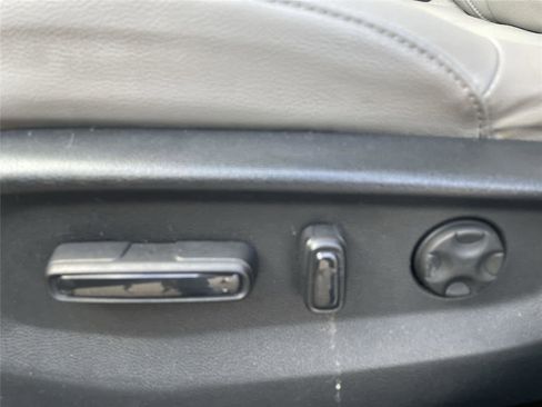 Used 2020 Honda CR-V EX-L image 11