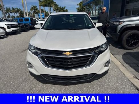 Used 2021 Chevrolet Equinox LT image 2