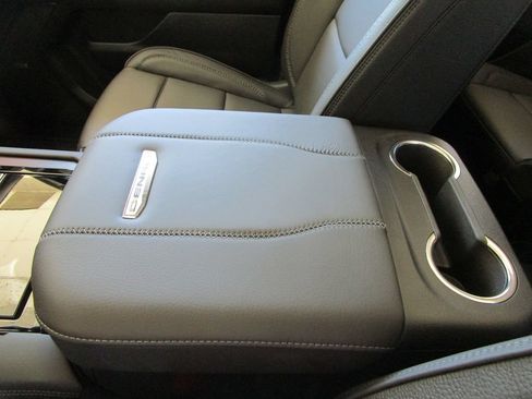 New 2026 GMC Yukon XL Denali w/ Denali Reserve Package RWD image 41