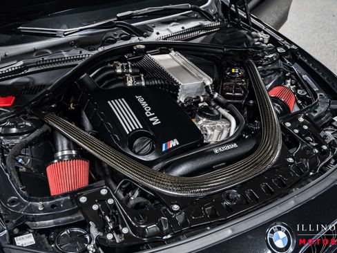 Used 2016 BMW M4 Convertible image 37