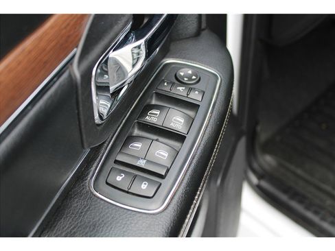 Used 2016 RAM 3500 Laramie image 20