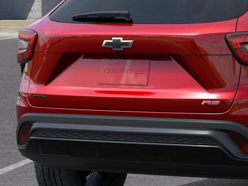 New 2026 Chevrolet Trax RS w/ Sunroof Package FWD image 14